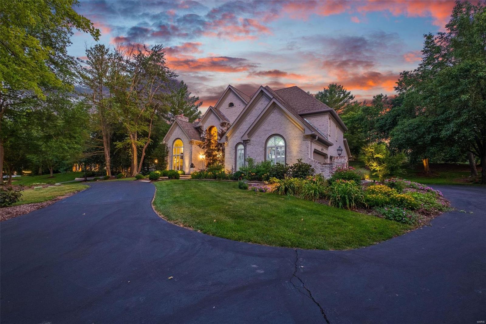 Kingspointe 2B - Residential