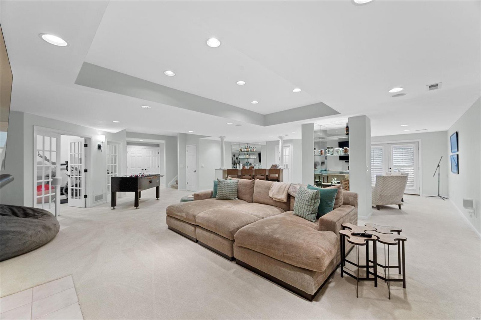 Kingspointe 2B - Residential