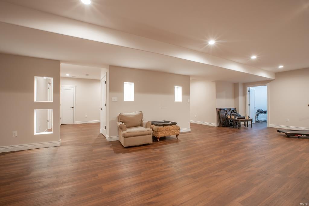 Oak Estates - Residential