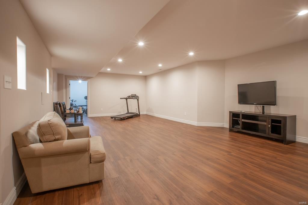 Oak Estates - Residential