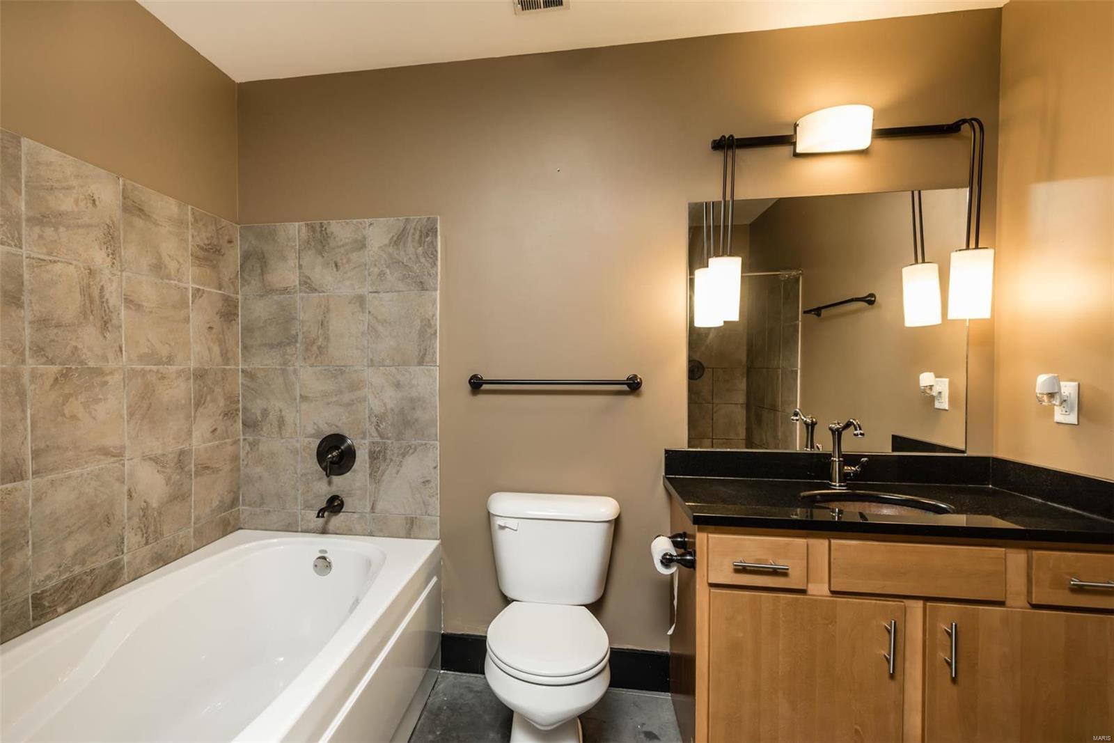 Lucas Lofts - Residential Lease