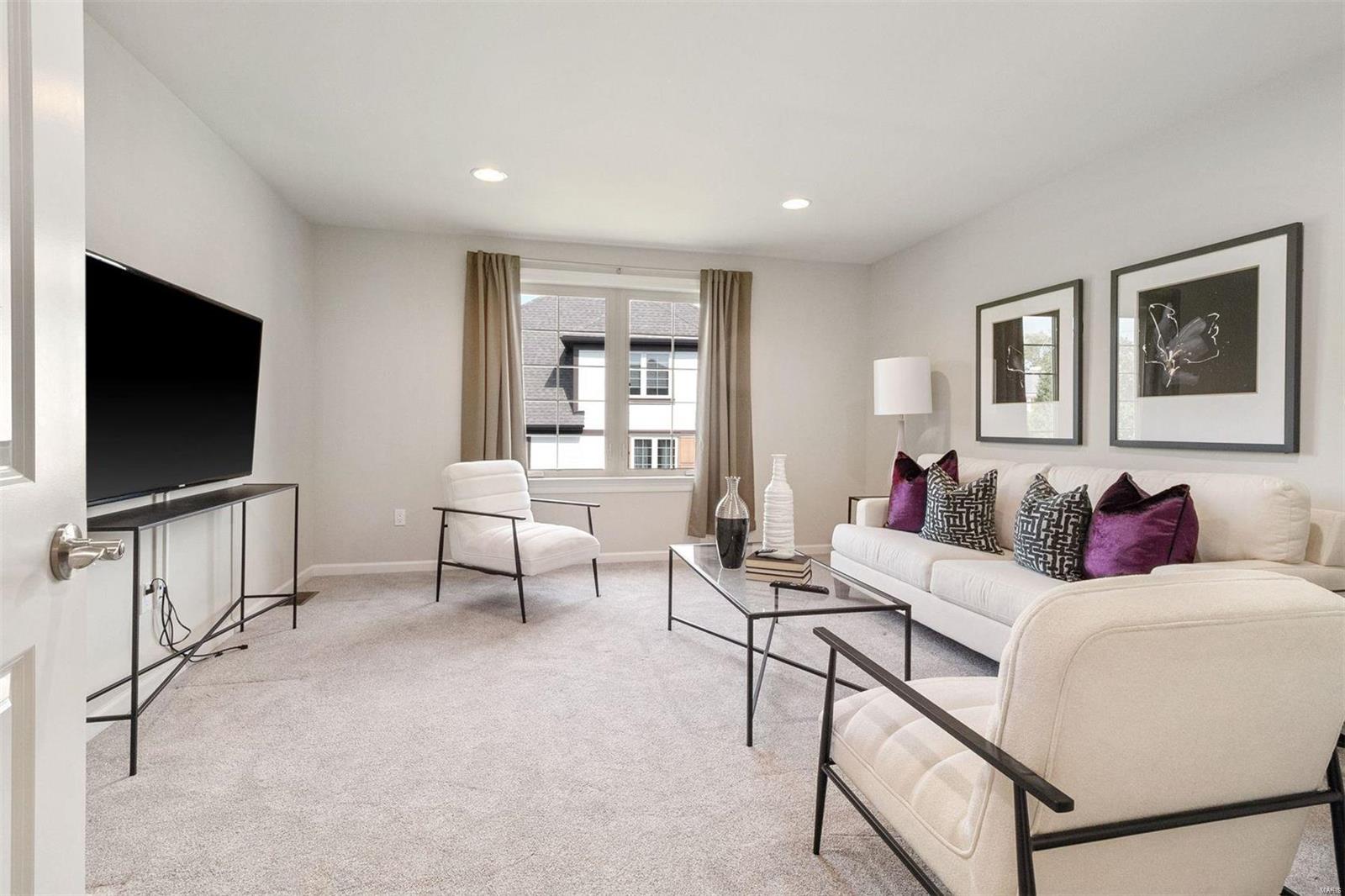 Woods Of Ladue The - Residential