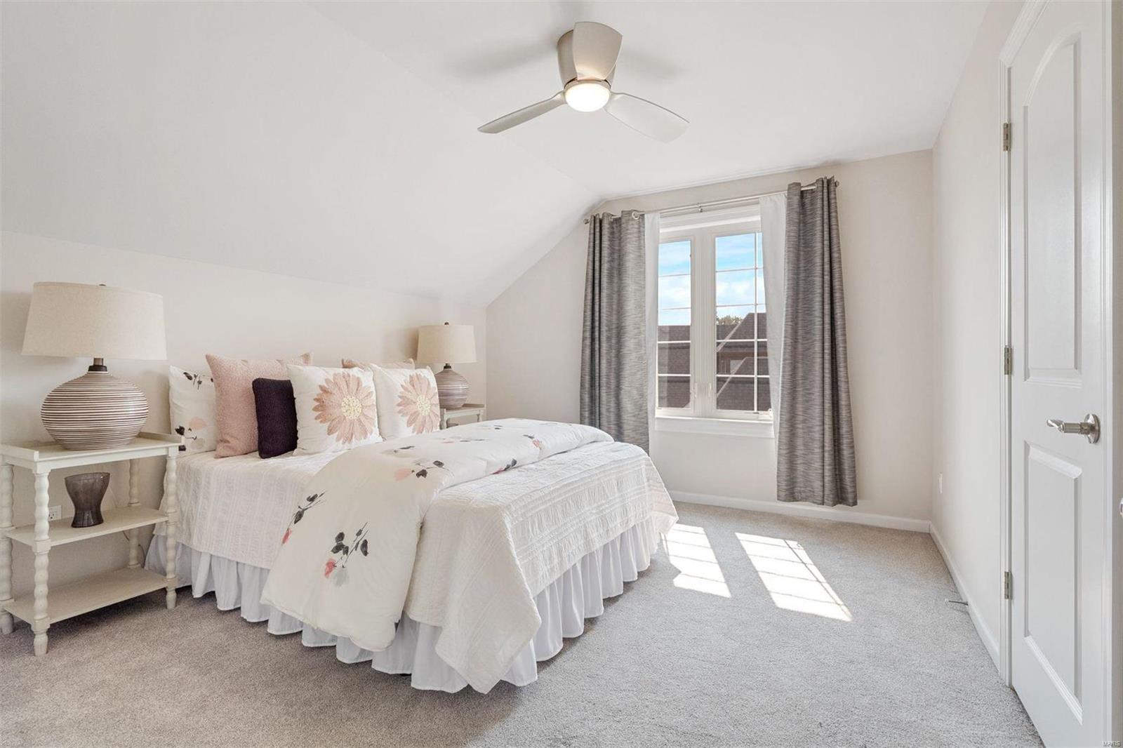 Woods Of Ladue The - Residential