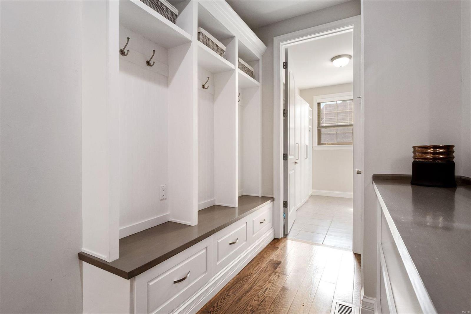 Woods Of Ladue The - Residential