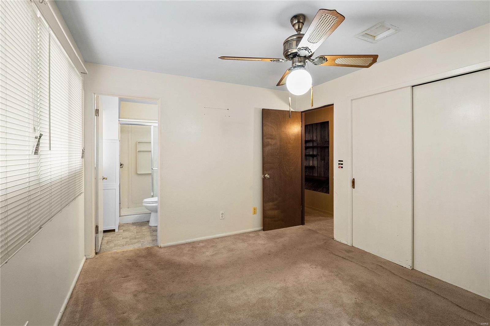 Florissant, Missouri 63033, United States, 3 Bedrooms Bedrooms, ,2 BathroomsBathrooms,Residential,Pending,16155