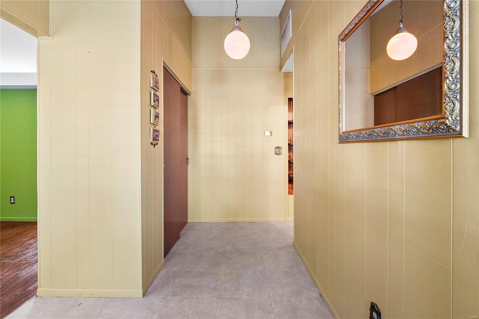 Florissant, Missouri 63033, United States, 3 Bedrooms Bedrooms, ,2 BathroomsBathrooms,Residential,Pending,16155