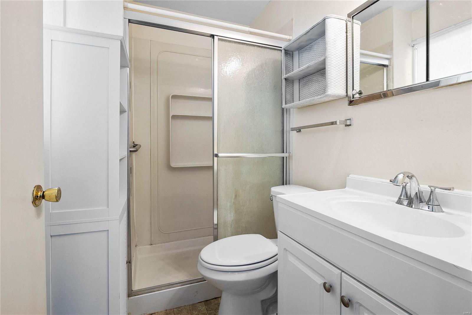 Florissant, Missouri 63033, United States, 3 Bedrooms Bedrooms, ,2 BathroomsBathrooms,Residential,Pending,16155