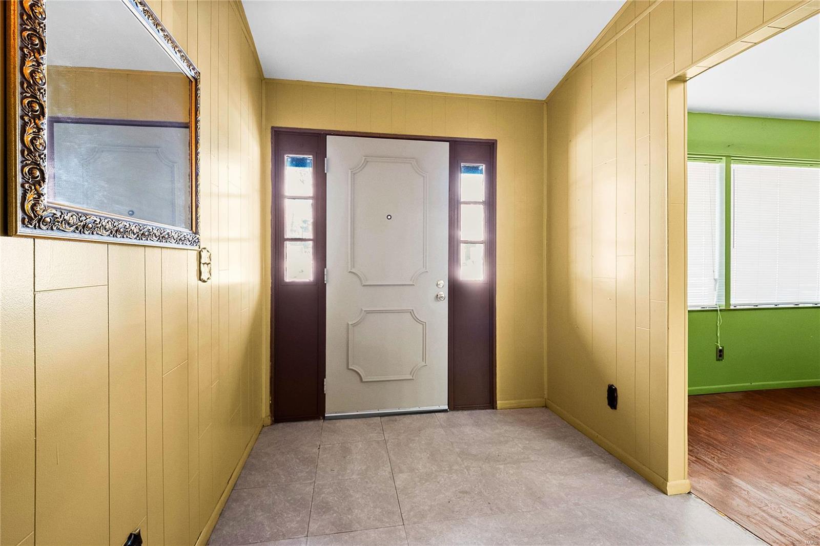 Florissant, Missouri 63033, United States, 3 Bedrooms Bedrooms, ,2 BathroomsBathrooms,Residential,Pending,16155