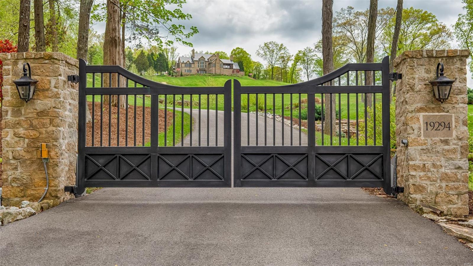 Puellman Road Lt Split - Residential