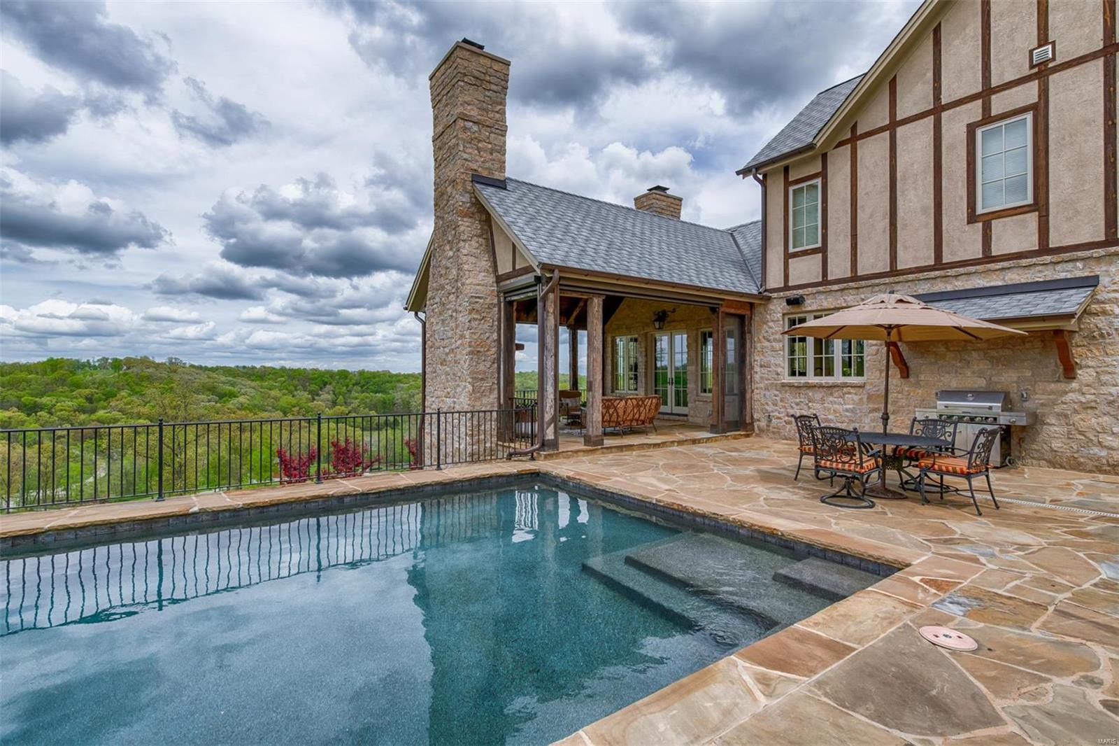 Puellman Road Lt Split - Residential