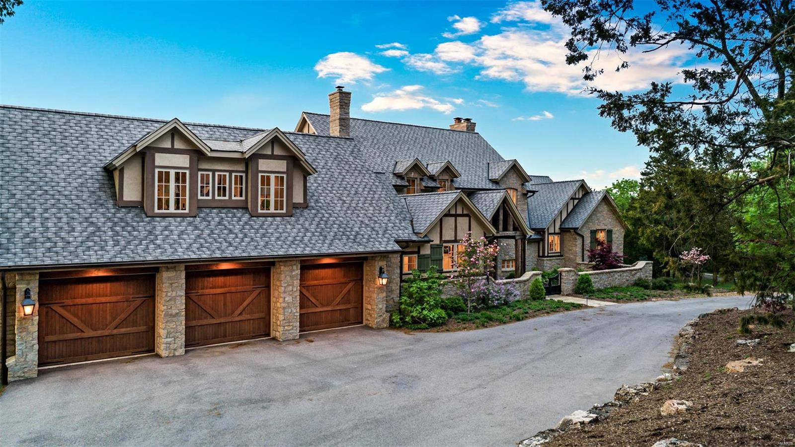 Puellman Road Lt Split - Residential