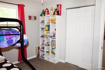 COUNTRY VILLAGE - Residential