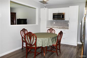 COUNTRY VILLAGE - Residential