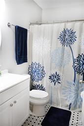 COUNTRY VILLAGE - Residential