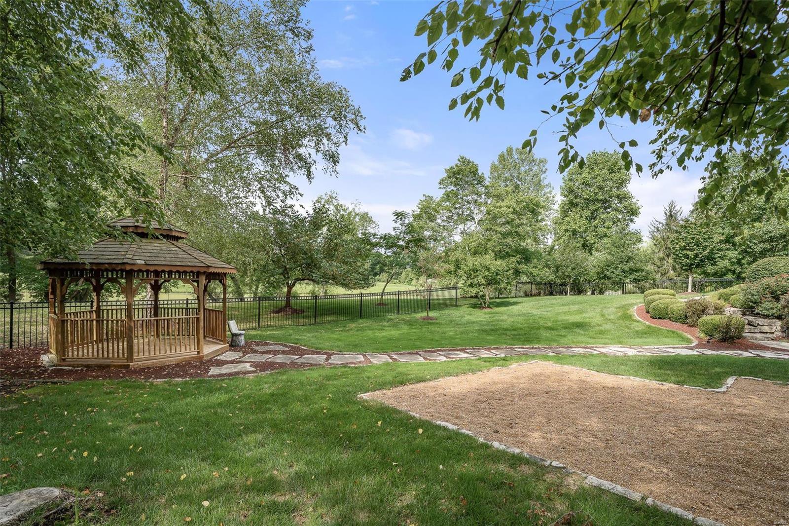 Pine Creek - Residential