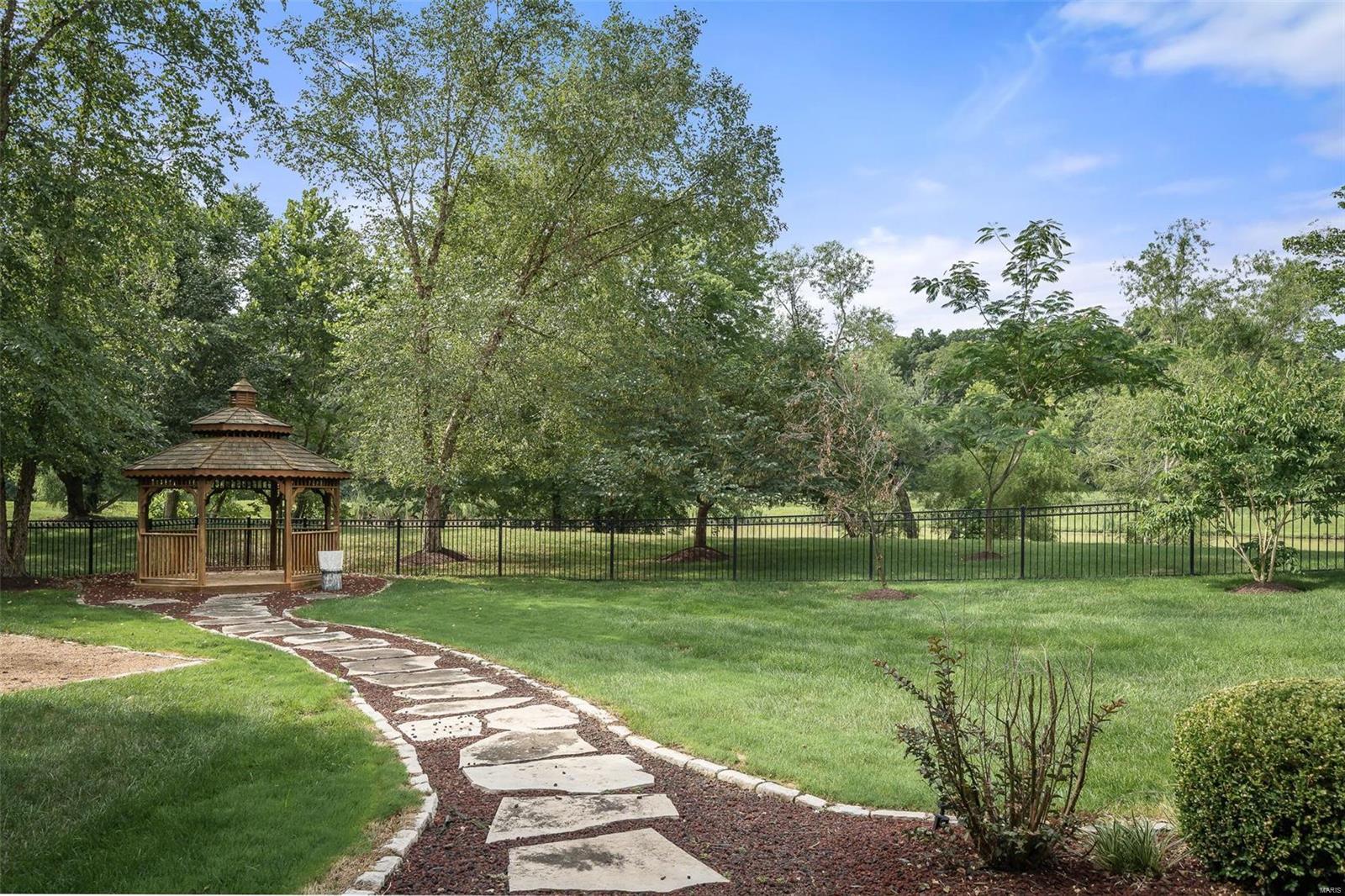 Pine Creek - Residential