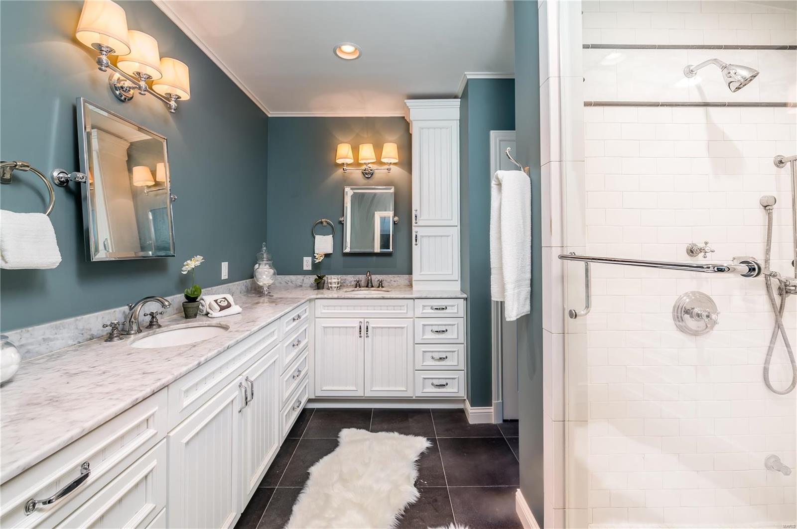 La Hacienda - Residential