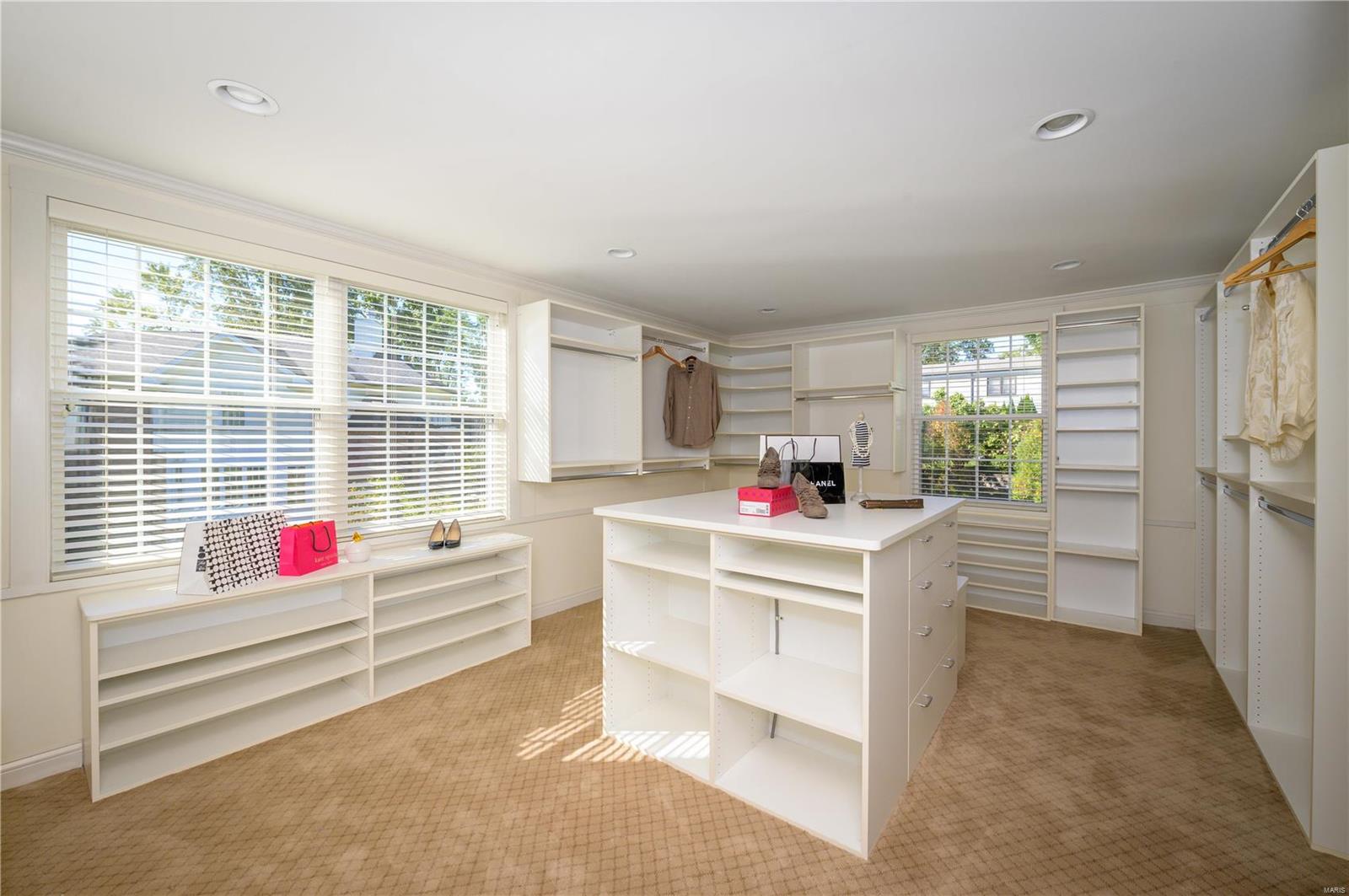 La Hacienda - Residential