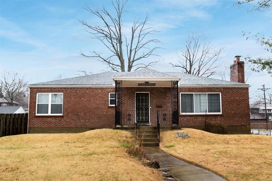 FABULOUS 2 Bedroom 2 Bath Brick Ranch with Open Floor plan.  Features include Beautiful Hard Wood Floors, Limestone
Fireplace with custom Fireplace surround and AMAZING Light and Bright 4 seasons sun room.  Freshly painted.  Brand new
HVAC, with Wi-Fi Nest Thermostat.  New Ring doorbell, New Fixtures, Doors & Newer windows.  HUGE fenced in corner lot
for having some outdoor FUN including eco-friendly rain garden and rain barrels!  This home has been extremely well
maintained, Passed University City lnspection & Move in ready.  Schedule your appointment today! Additional Rooms: Sun Room