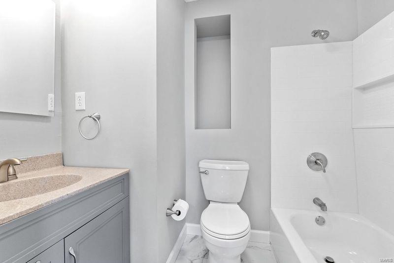 St Louis, Missouri 63119, United States, 3 Bedrooms Bedrooms, ,2 BathroomsBathrooms,Residential,Pending,16252