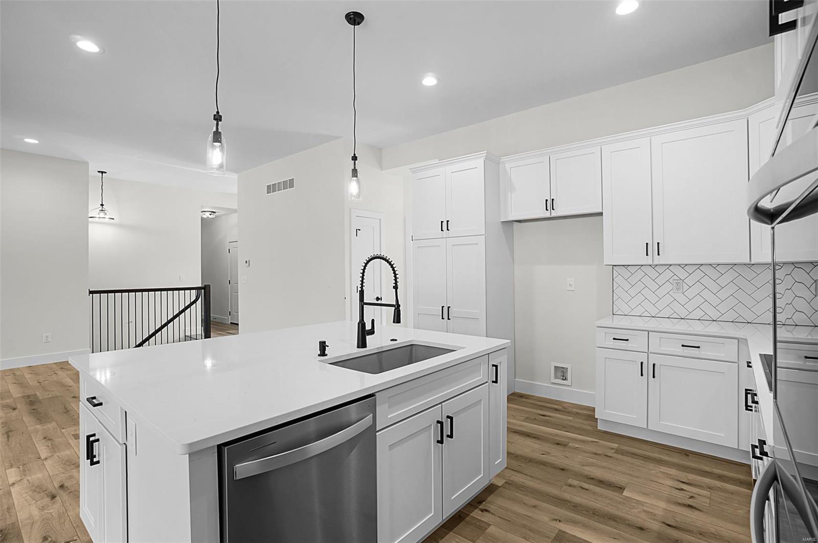 100 Fiddler's Close 100 STB