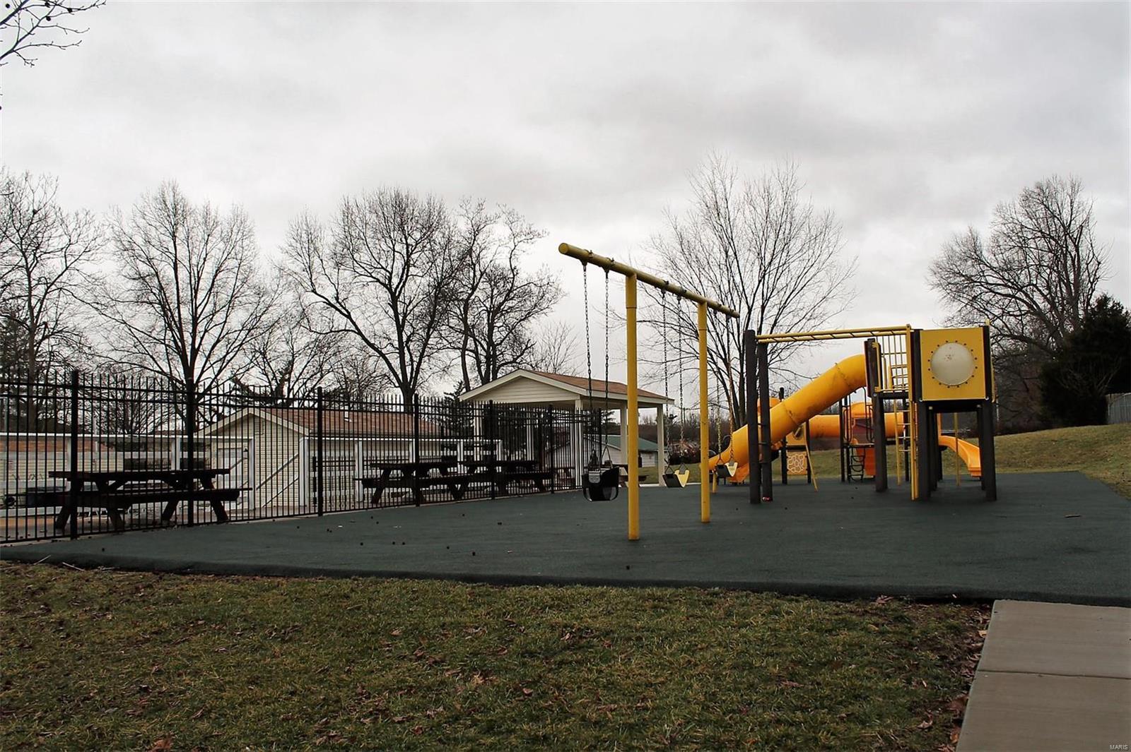 Burtonwood Manor 2 Condo - Residential