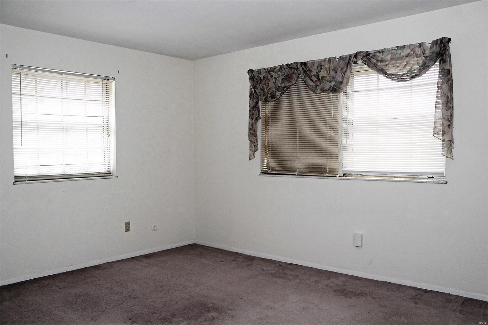 Burtonwood Manor 2 Condo - Residential