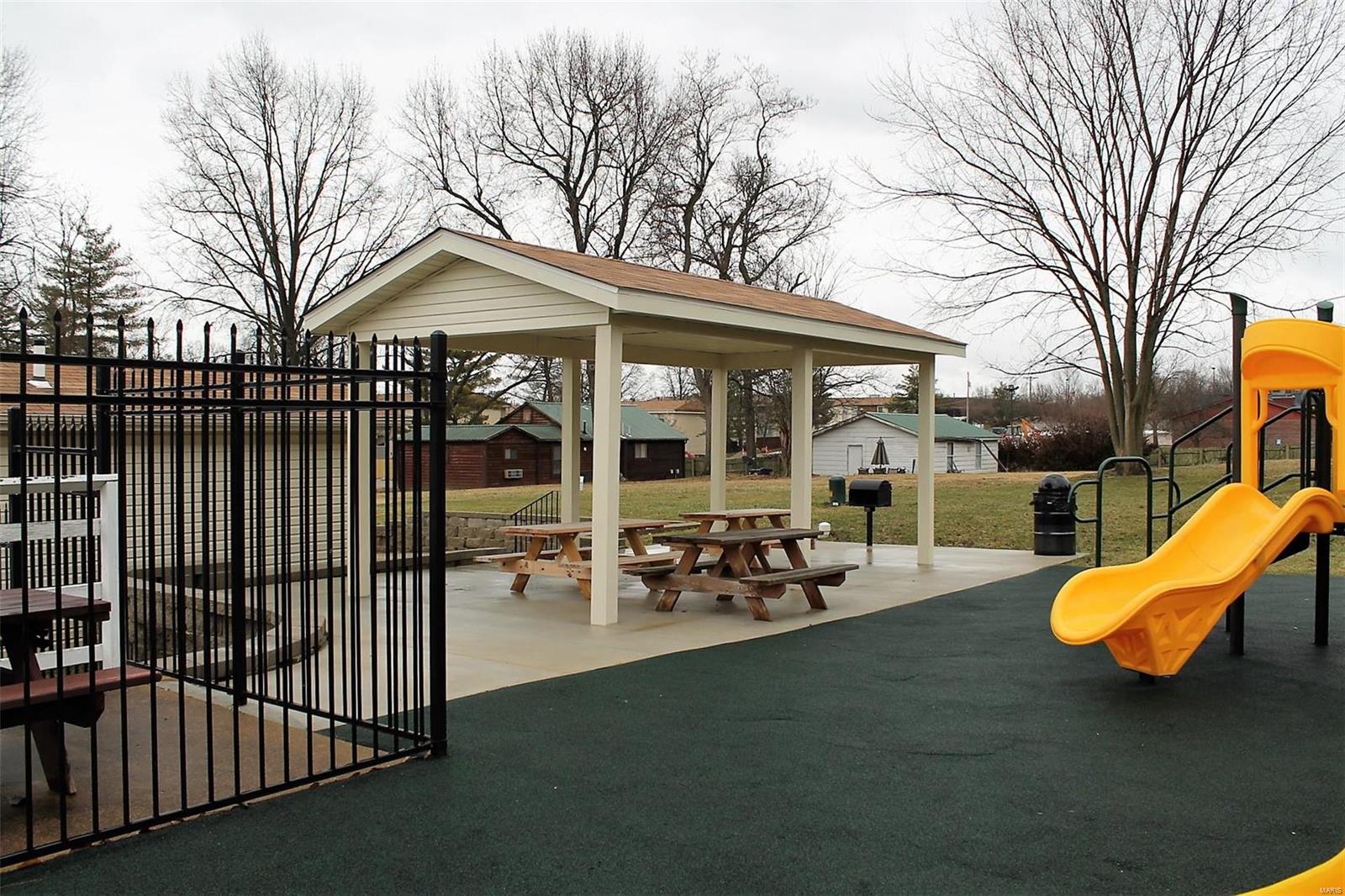 Burtonwood Manor 2 Condo - Residential