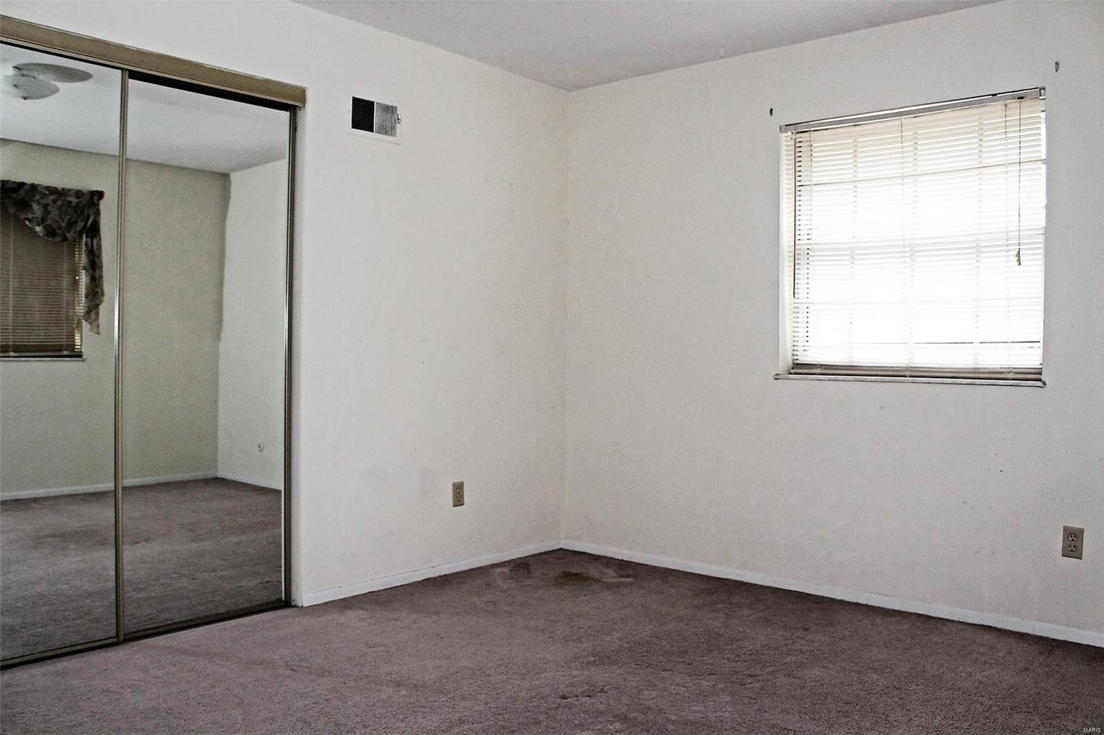 Burtonwood Manor 2 Condo - Residential