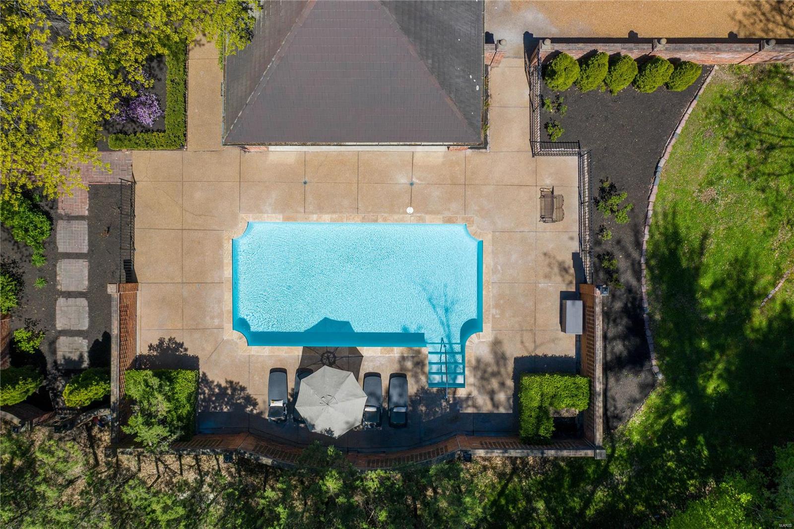 East Ladue Lane - Residential