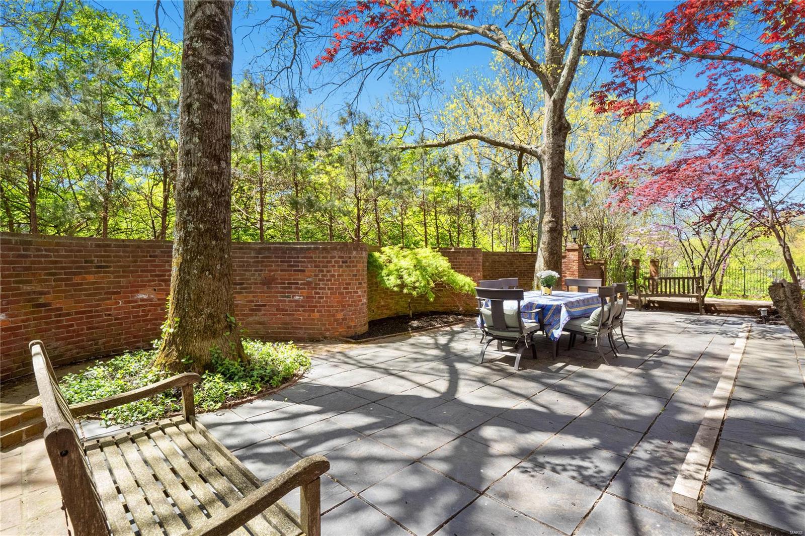 East Ladue Lane - Residential