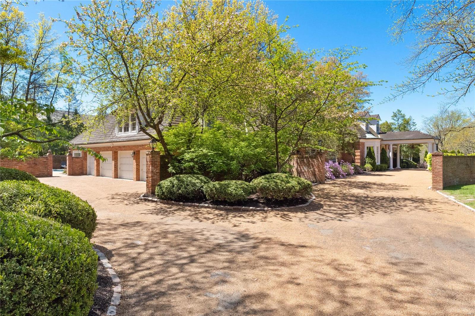 East Ladue Lane - Residential