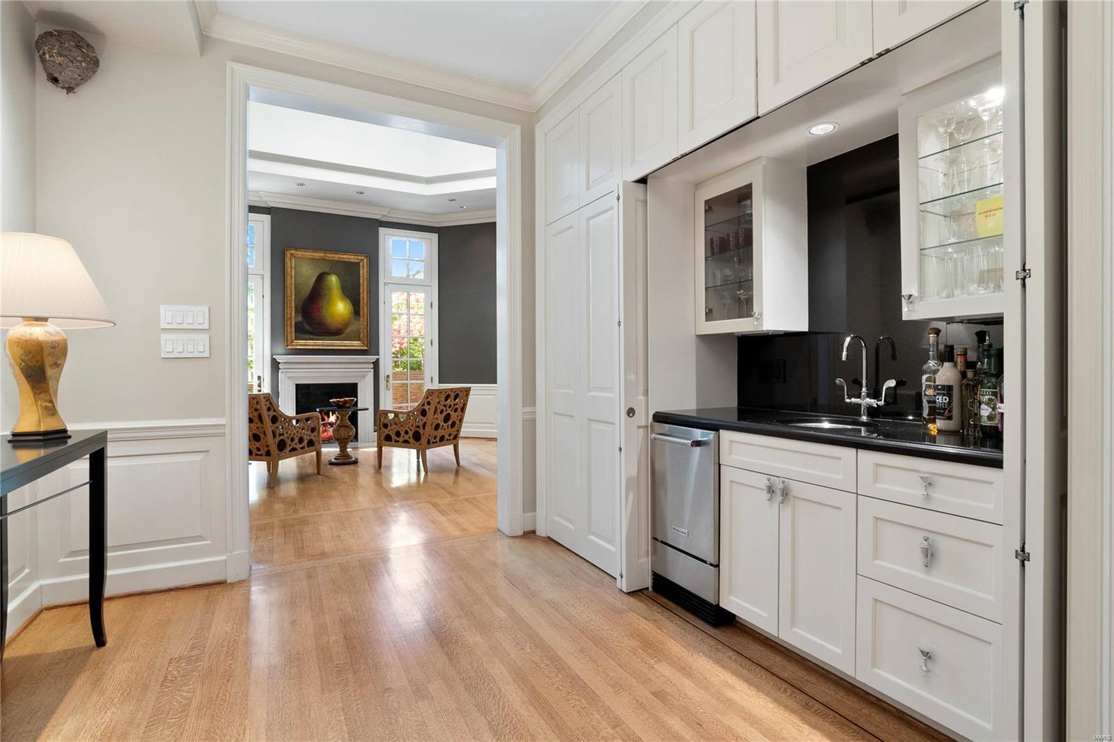 East Ladue Lane - Residential