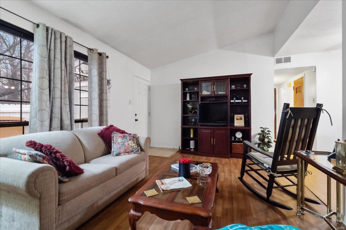 Sugartree 12 - Residential