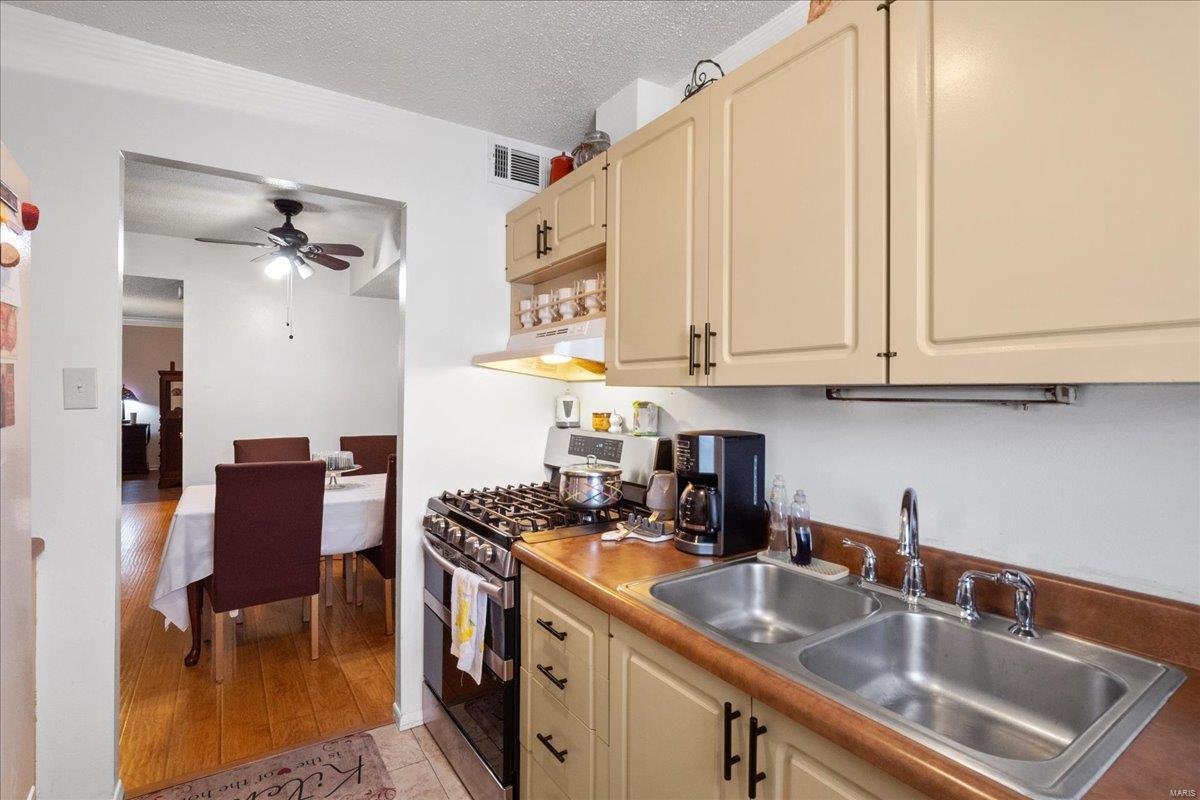 Sugartree 12 - Residential