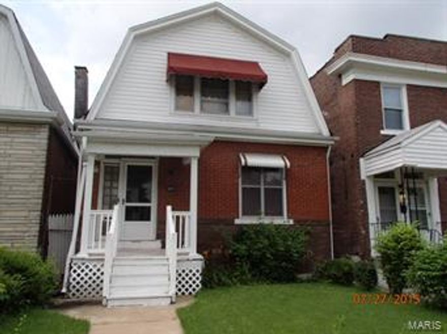 ATTENTION INVESTORS AND BARGAIN HUNTERS!!! BETTER MOVE FAST AS THIS CUTE HOME WILL NOT LAST LONG1!! Come see this 2 bed and 1 bath home, what a terrific find at a Great Price! This home is LOADED with Potential! Bring your Great Ideas and Call It Yours! SCHEDULE YOUR SHOWING TODAY!!! Seller's Disclosure statement is not available. Special Sale Contract (form #2043) required. Must have a proof of funds prior to seller considering the potential buyer's offer.