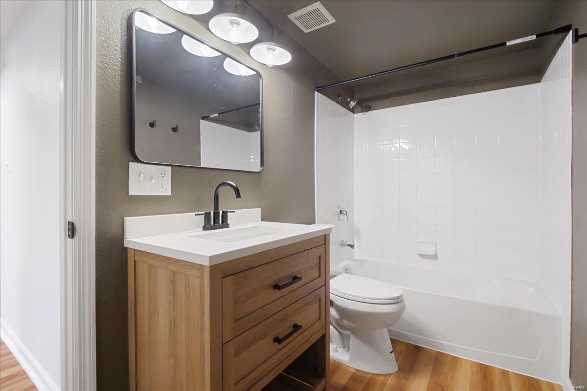 St Louis, Missouri 63122, United States, 3 Bedrooms Bedrooms, ,2 BathroomsBathrooms,Residential,Active,101427