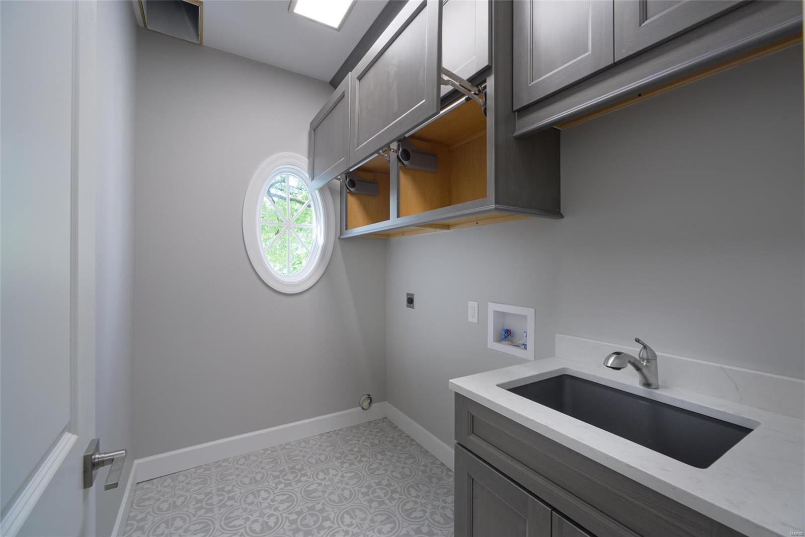 Countryside In Des Peres - Residential