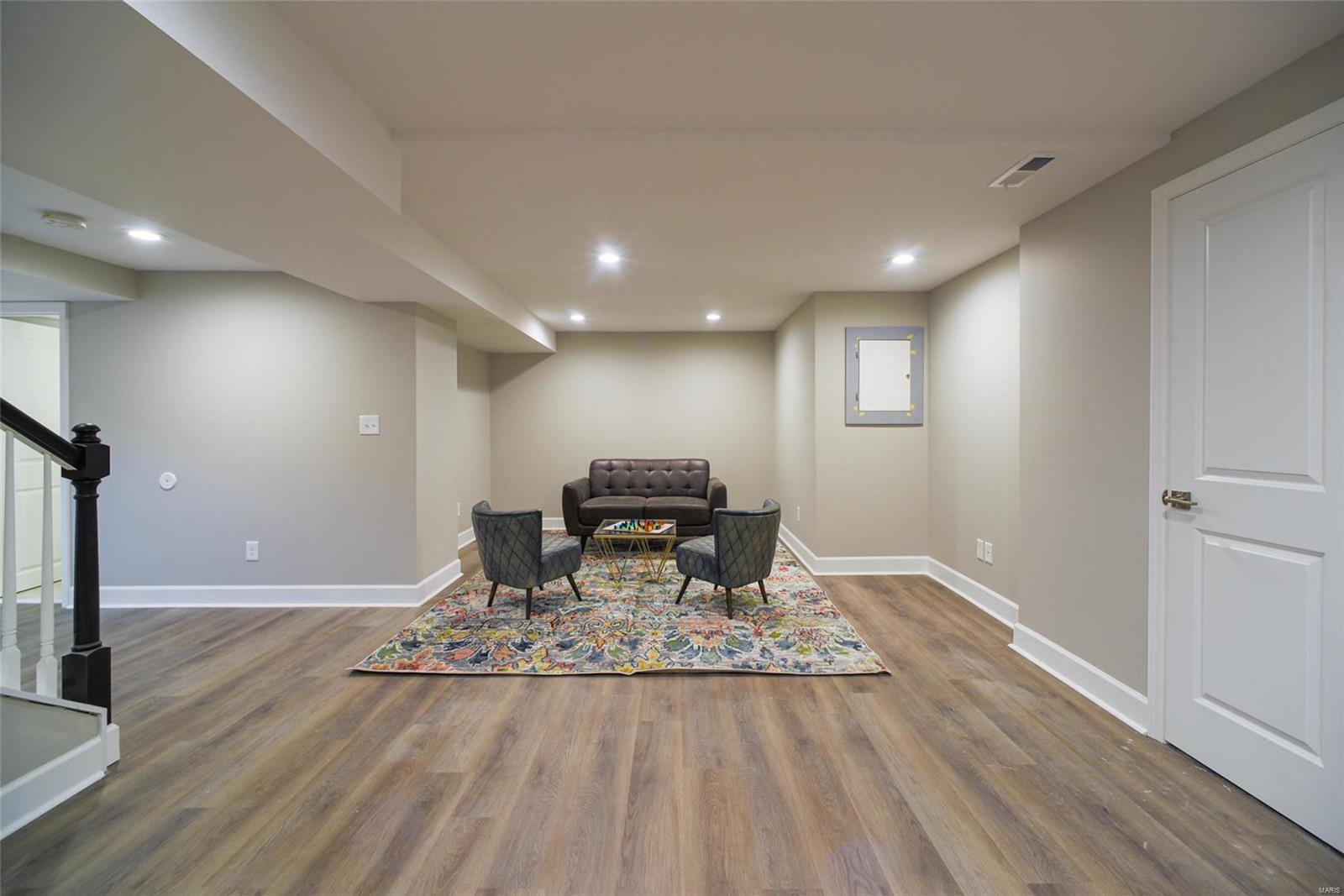 Countryside In Des Peres - Residential