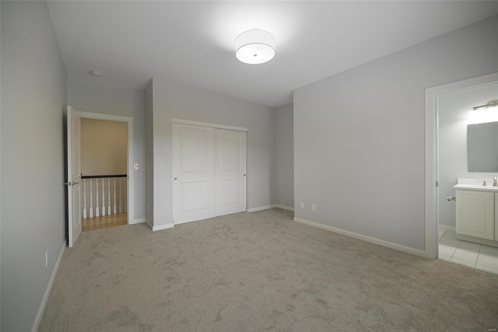 Countryside In Des Peres - Residential