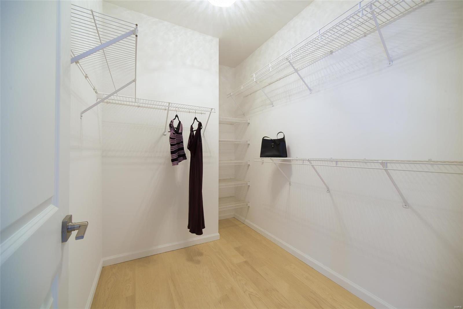 Countryside In Des Peres - Residential