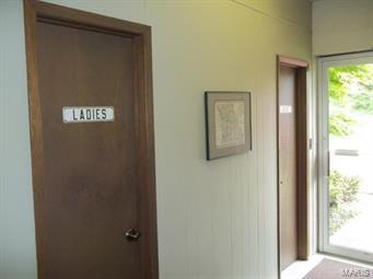 none - Commercial Sale