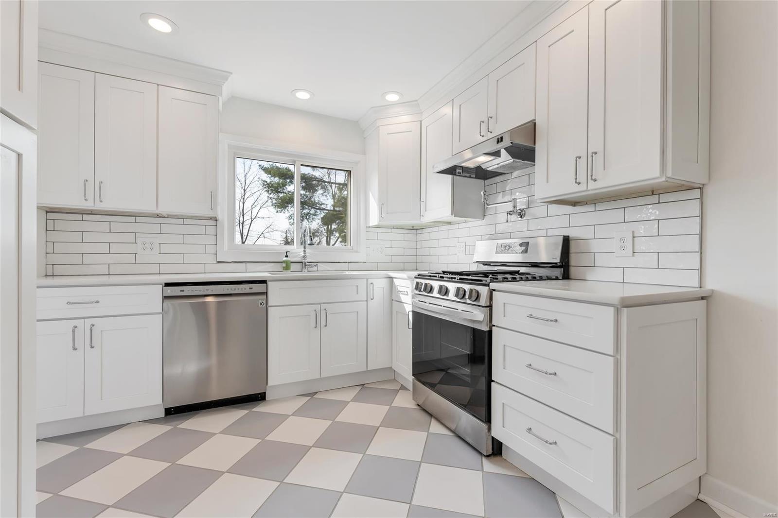 Webster Ridge 12 - Residential