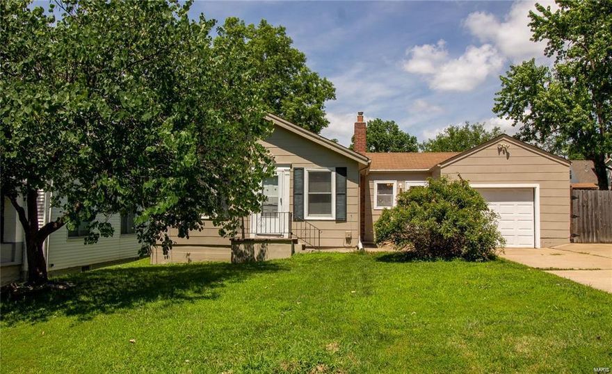 Ranch home in Mehlville School District. Great location, close to HWY 55 and HWY 255. Perfect layout, first notice the large living/diing room.  Off the living room, through the french doors, access the bonus den/office. Enjoy the two bedroom divided floor plan.  Great kitchen for entertaining with cute breakfast room and access to the basement and backyard.  Enjoy the back patio overlooking the large fenced backyard.  Tenant is responsible for all utilities and yard maintenance.  Pets negotiable. No Smoking. Be the first to see! Call/text for a showing.
