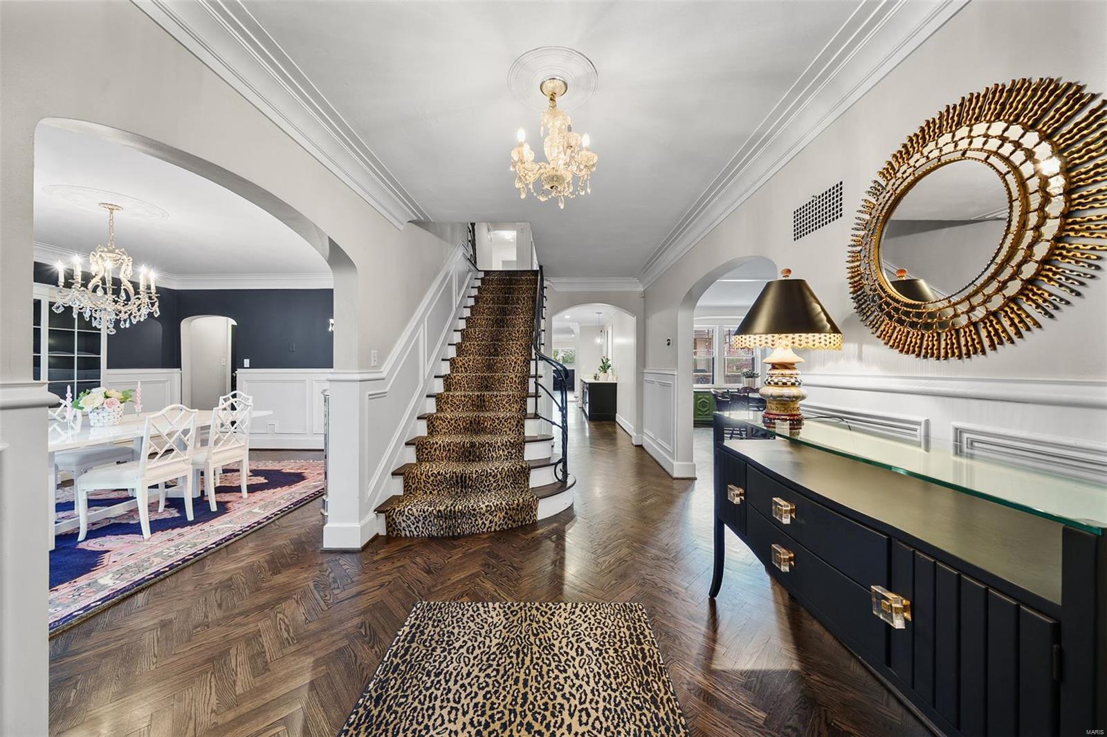 77 Lake Forest Drive
