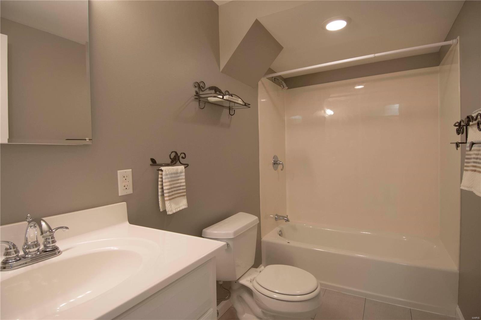 St Louis Hills Estates - Residential