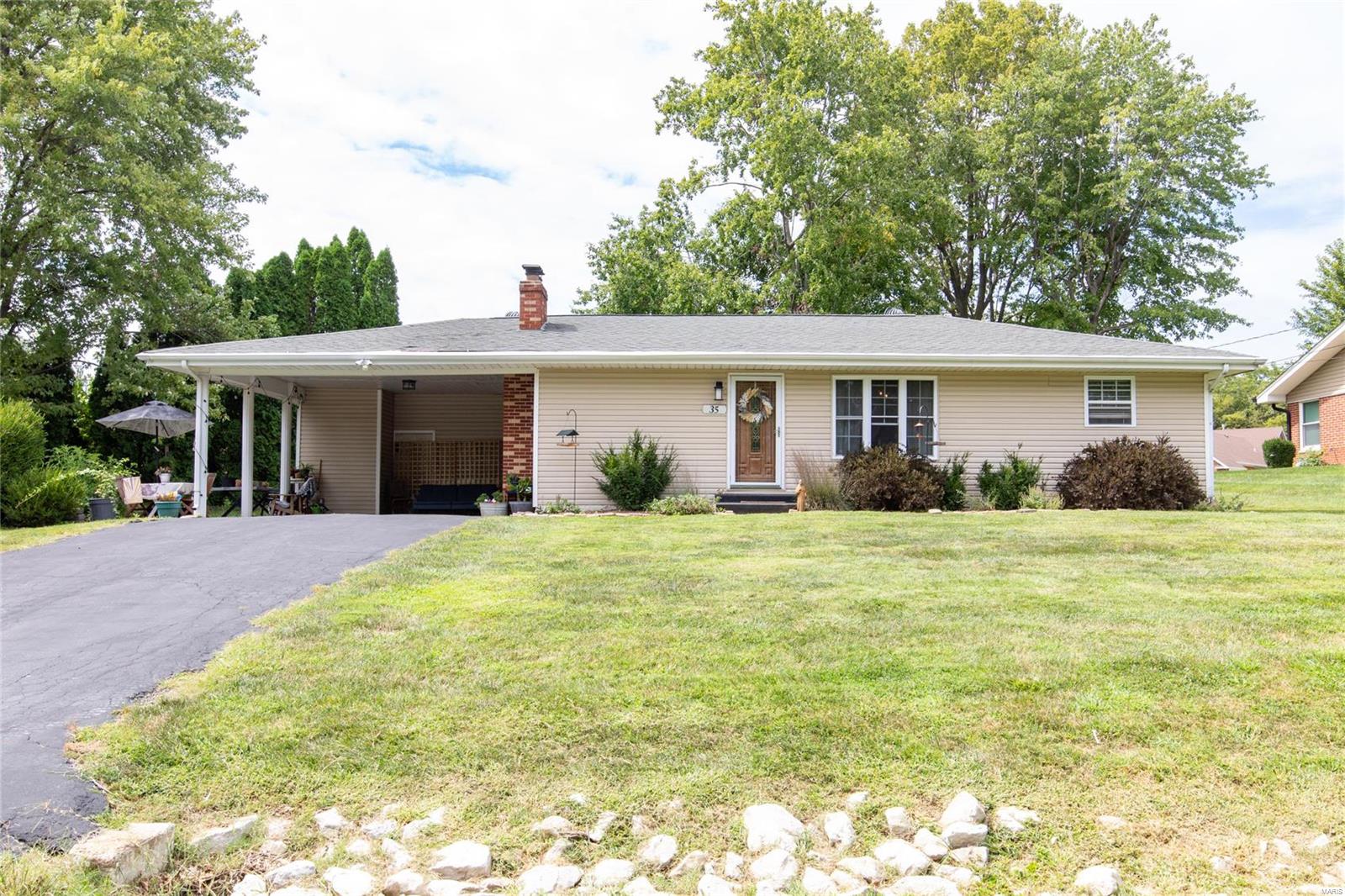 View Fairview Heights, IL 62208 house