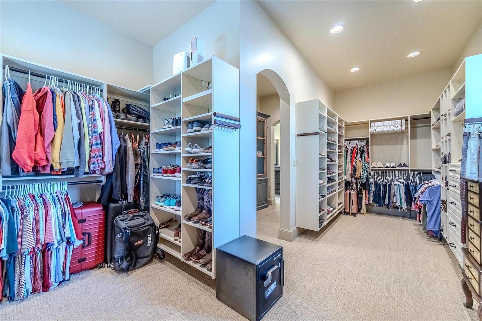 Colonial Park - Residential