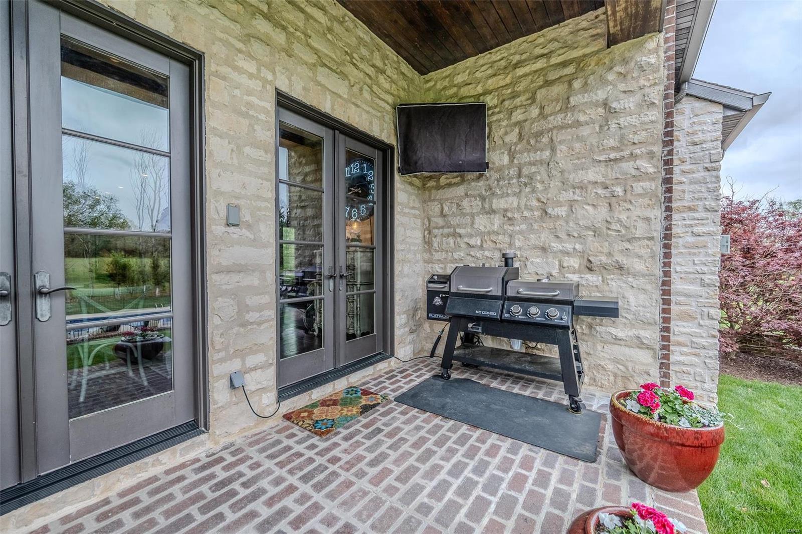 Colonial Park - Residential