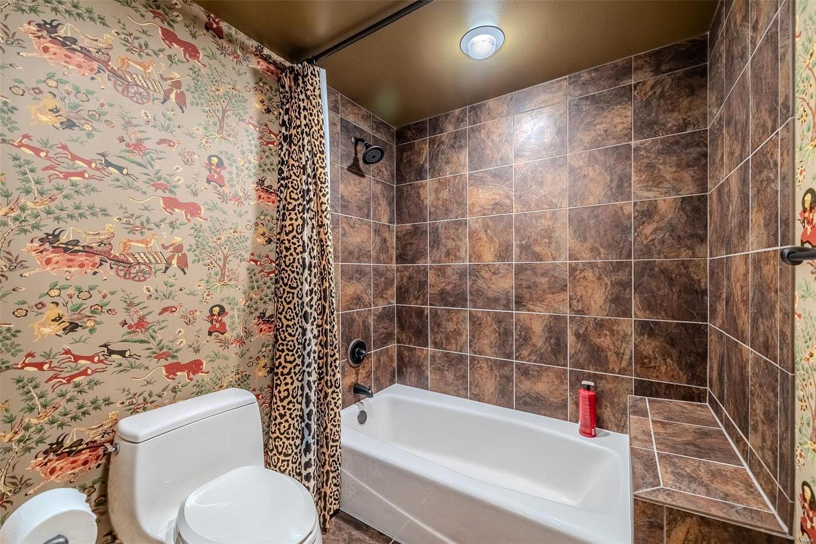 Colonial Park - Residential